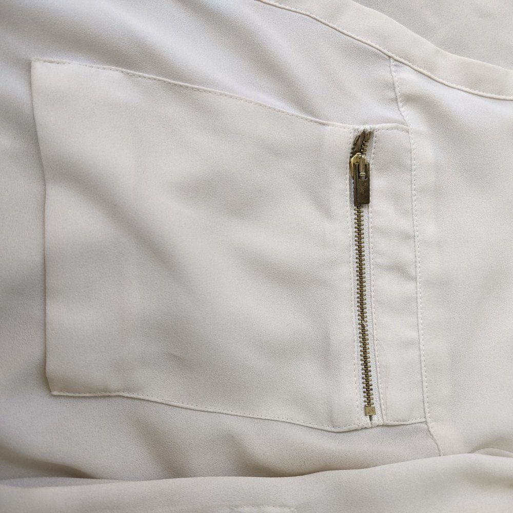 Express Button Down Blouse - Picture 4 of 6